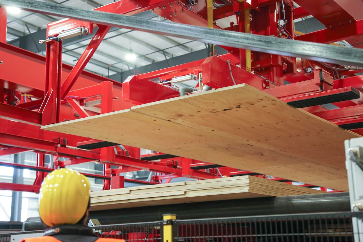 Freres Lumber August Market Report: Housing Starts, Transportation Issues, and Fire Season Affecting Markets